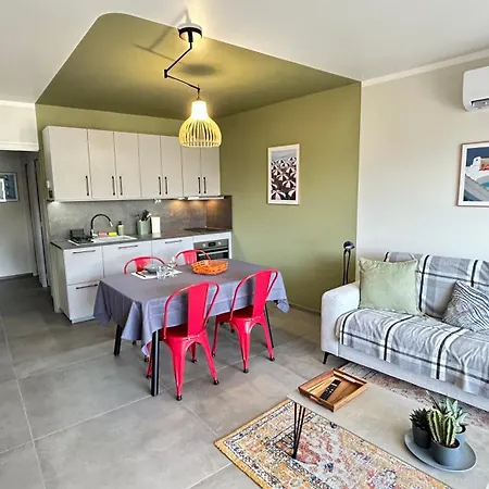2 Dans Neuf, Terrasse Sud, Meuble Contemporain, Parking Aix-les-Bains