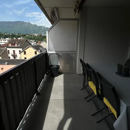 2 Dans Neuf, Terrasse Sud, Meuble Contemporain, Parking Apartment